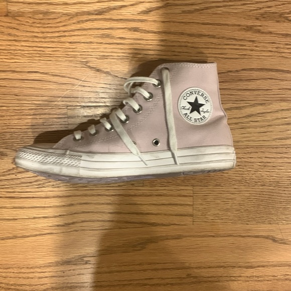 Limited edition converse size 9 high tops. - Picture 6 of 11